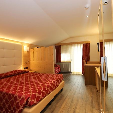 Family Hotel Andes - Only For Family วีโก ดี ฟาสซา ภายนอก รูปภาพ