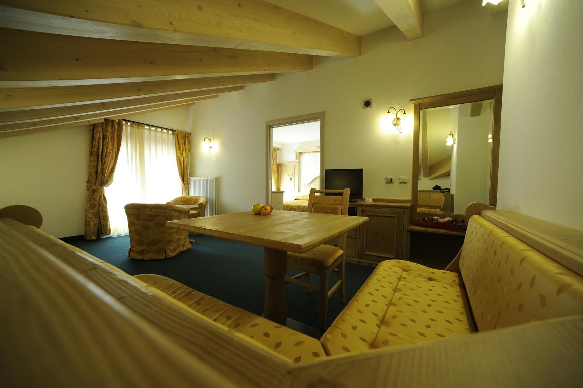 Family Hotel Andes - Only For Family วีโก ดี ฟาสซา ภายนอก รูปภาพ
