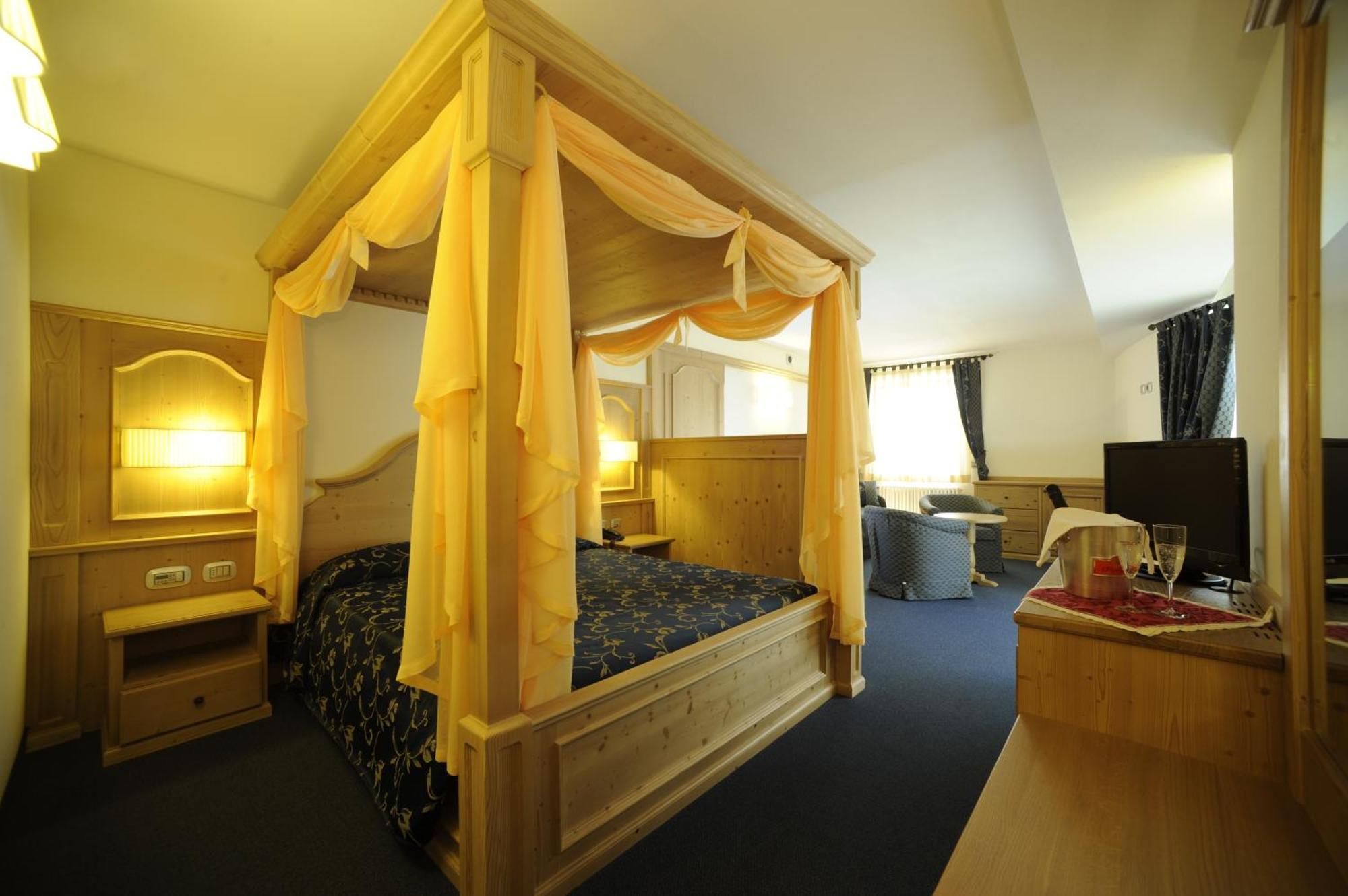 Family Hotel Andes - Only For Family วีโก ดี ฟาสซา ภายนอก รูปภาพ