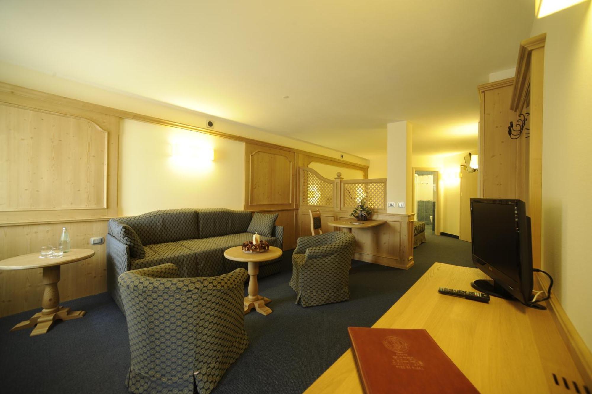 Family Hotel Andes - Only For Family วีโก ดี ฟาสซา ภายนอก รูปภาพ