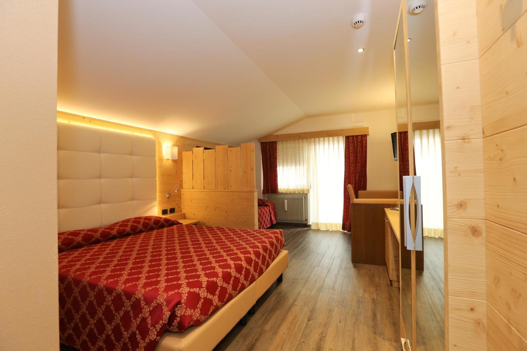 Family Hotel Andes - Only For Family วีโก ดี ฟาสซา ภายนอก รูปภาพ